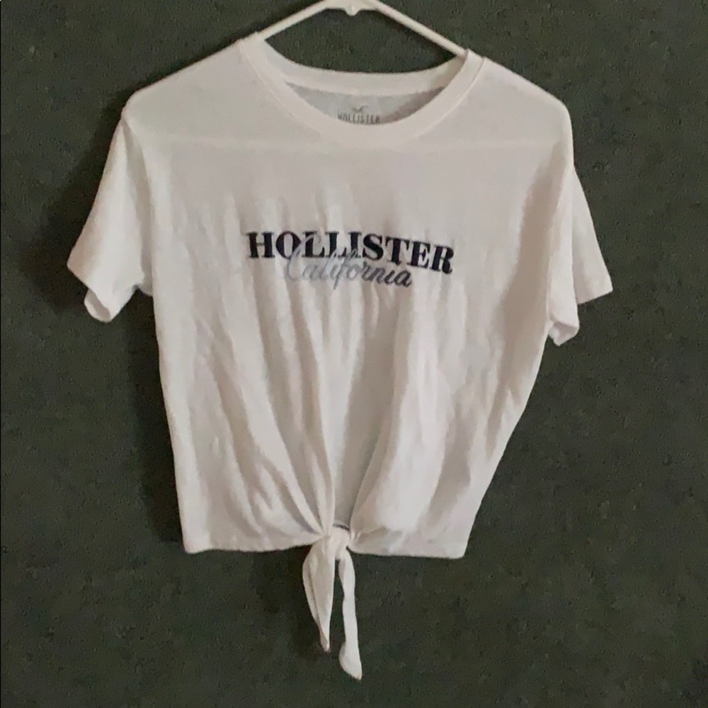 Hollister t shirt